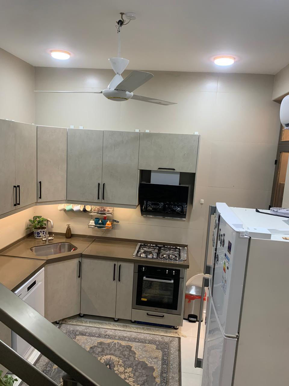 دار للبيع حي المعملجي خلف مدارس وارث مباشرتا
مساحة ١٠٠ م بناء دار مساحة ٥٠ م طابقين بناء حديث غرفتين نوم +حديقه مساحة ٥٠ م 
يباع مع الاثاث بالكامل 
للاستفسار الاتصال 
***********
