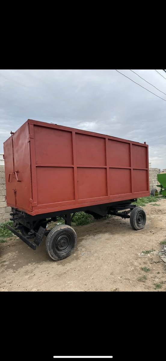 السلام عليكم اخوان موجود عربانه مال تبن عراقيه عربانه نضيفه حيل جك شغال صينيه بلاديه العنوان موصل السعر اتصلو تحياتي لكم اس***********كو***********
