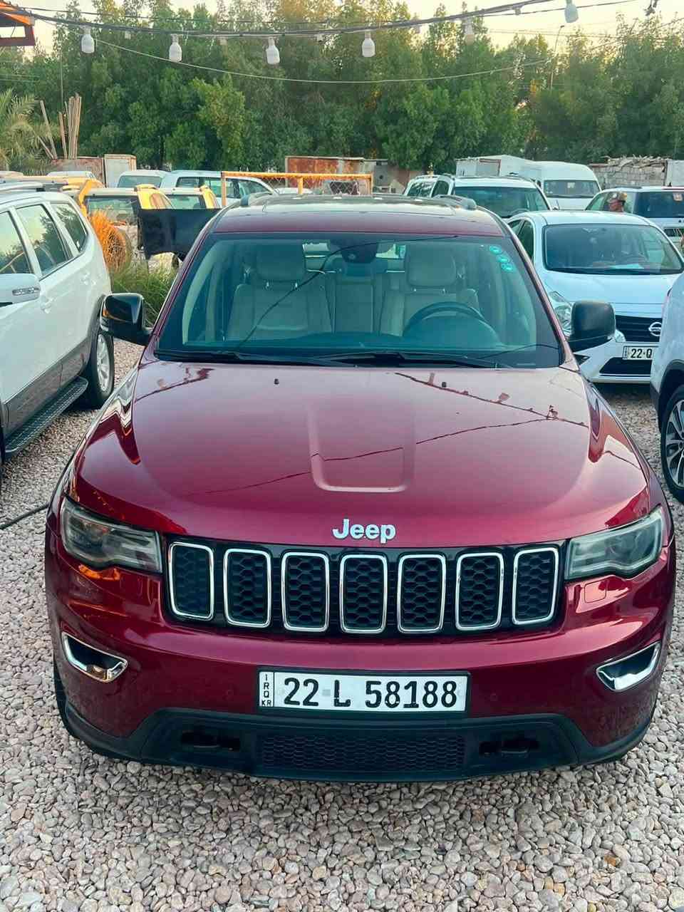 جيب Jeep 2020 #خليجي ( كفالة عامة ) فوول 
رقم اربيل بأسمي سنوية جديدة 
بصمة - تشغيل عن بعد 
فتحة 
داخل بيجي 
جنطة كهرباء 
كشنات كهرباء 
رادرات  جانبية 
رادار  ( امامي - خلفي ) 
ويل بلاك 
تحكمات مقود
شاشة كبيرة 
كامرة خلفية
حساسات ( امامي - خلفي )
كشافات 
ماشية 130 الف حقيقي 
 
السعر / 242$ ورقة 

السيارة كفالة عامة بدون صبغ بدون تبديل وجديدة 

العنوان / كربلاء المقدسة - معارض حي الصناعي
معرض الليره لتجارة السيارات 
***********
*********** 
 ***********
