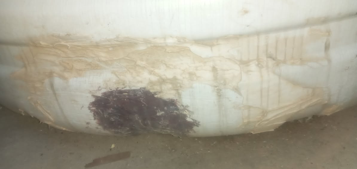 سلام عليكم مقطورة ١٥٠٠ لتر للبيع السعر ٥٠ مصلحة تصليح مظبوط بيهة مخرجين واحد منهن عوزة تصليح حي الغدير العابرات ***********
