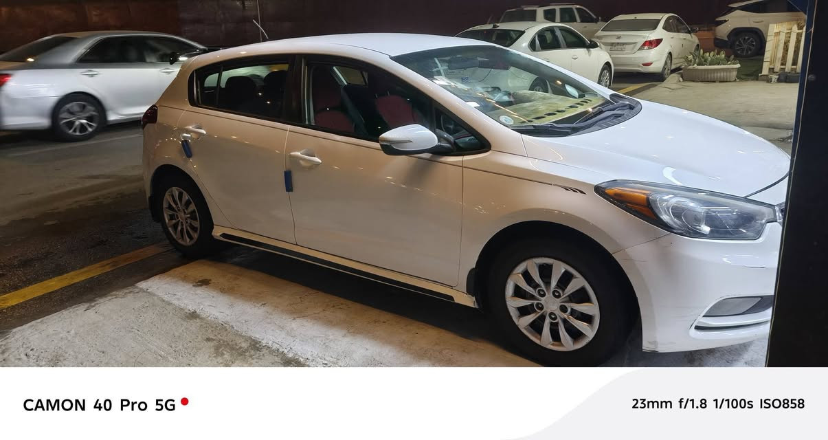 سلام وعليكم للبيع أو مراوس فورتي موديل ٢٠١٦ 
لسونار منشور ماشيه١٠٠ سياره أي نقص مابيه وبسمي 
سعر ١١٠ بيهه مجال قليل 
عنوان المنصور هاتف ***********
مكينه ٢٠٠٠
