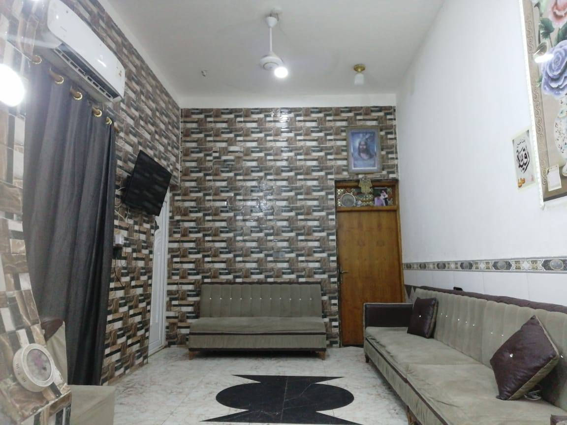 سلام عليكم بيت مساحته 100 متر طابقين بناء حديث كونكريت مسلح جاهز سوك الشيوخ حي العسكري شارع المحوله قرب مدرست النبوغ البنات بيع مبادرره ونقد اللاستفسار اتصال على الرقم ***********
