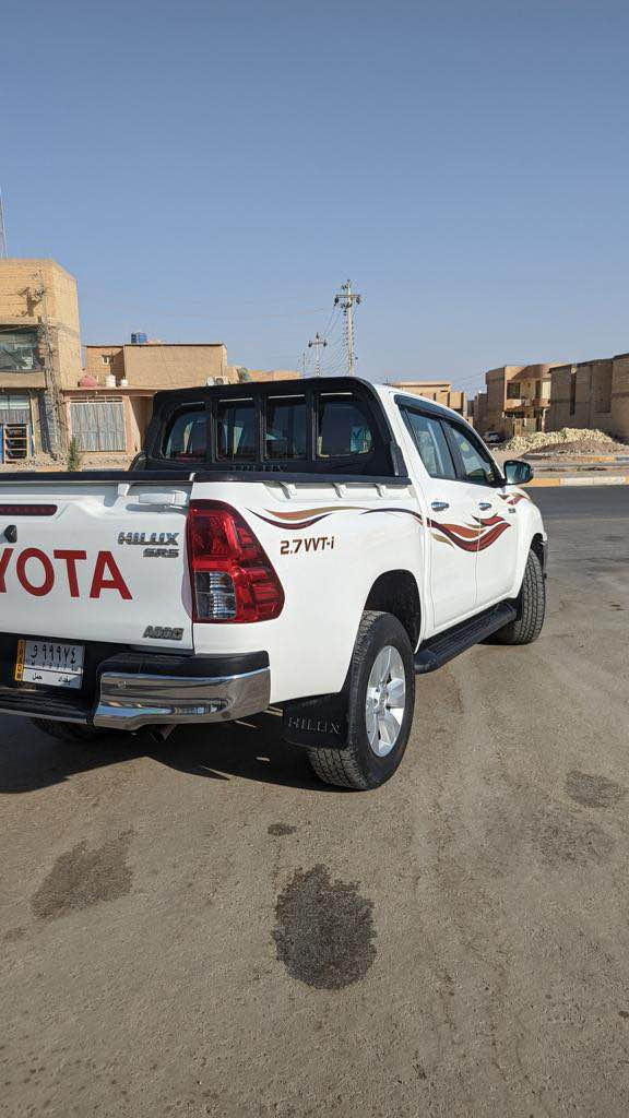 السلام عليكم 
هايلوكس فورويل بأسمي ماشيه ١٥٠ الف كيلو مكفولة ماعده بالجاملغ الخلفية جوه صبغ قليل مابيها اي نقص 

*********** كربلاء, العراق
