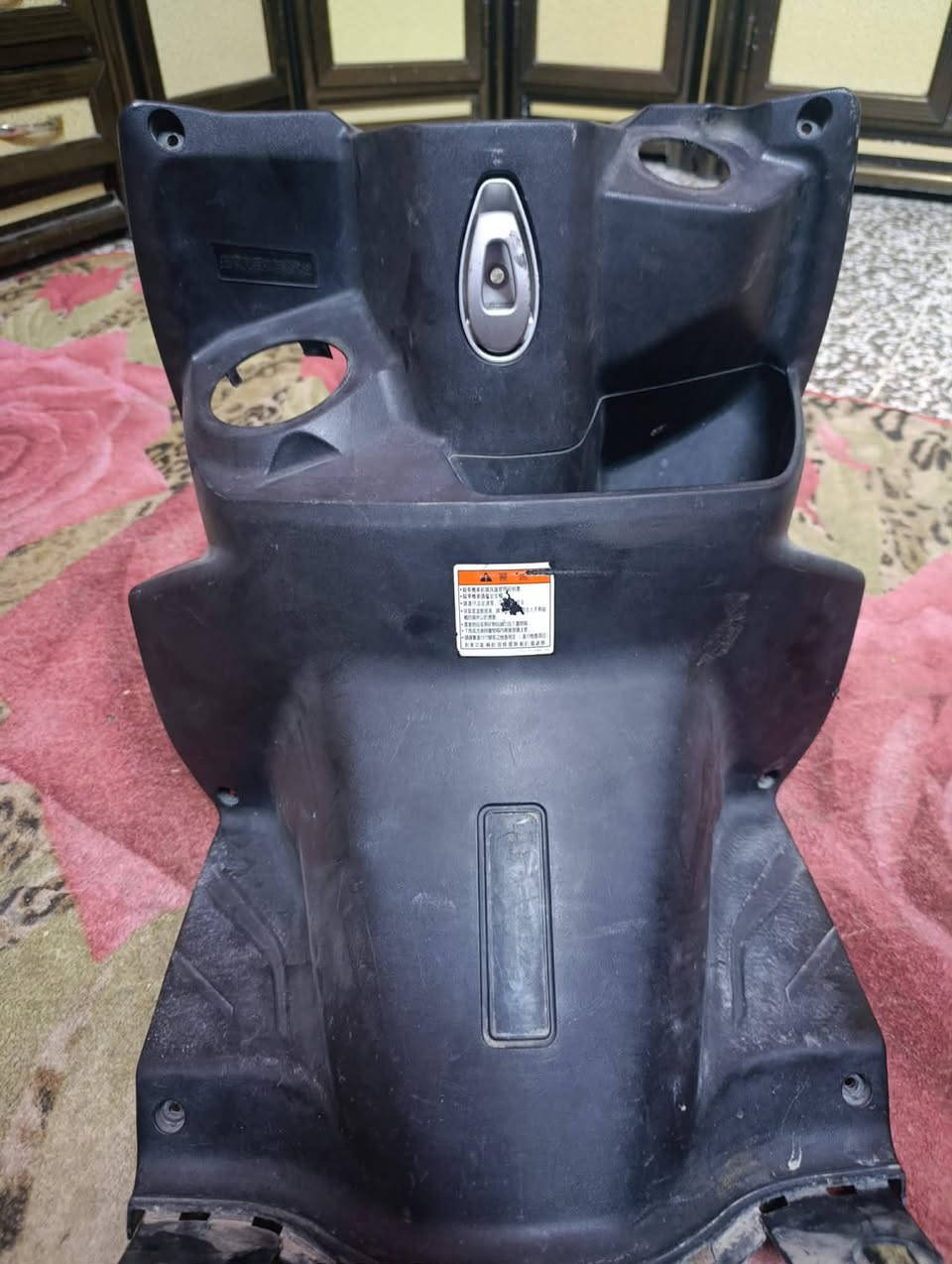 السلام عليكم حاضن للبيع مال جيتي ار  موديل 15 سعر 30 مكان الشعله  الاستفسار ***********
