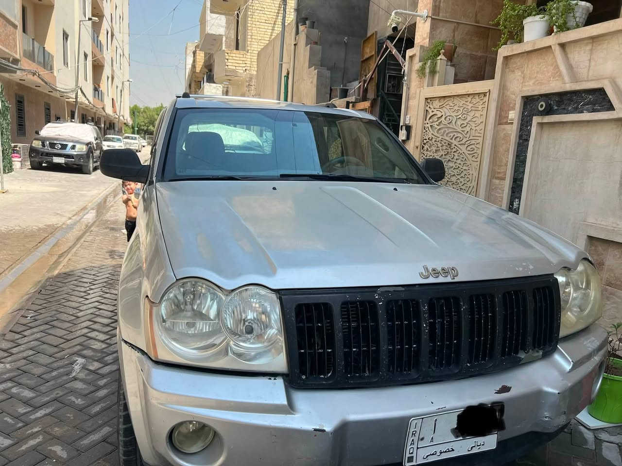 السلام عليكم 
جيب شيروكي للبيع موديل 2007 محرك 3.7 رقم ديالى تبريد تدفئة كهربائيات كاملة مصبوغة حزام وارد امريكي ضرر امريكا بدنة امامية ماواصلة شاصي مبدل حدادية امامية السعر المطلوب 85 وبيها مجال او مراوس بسيارة 7 راكب
رقم الهاتف *********** مكان السيارة بغداد
