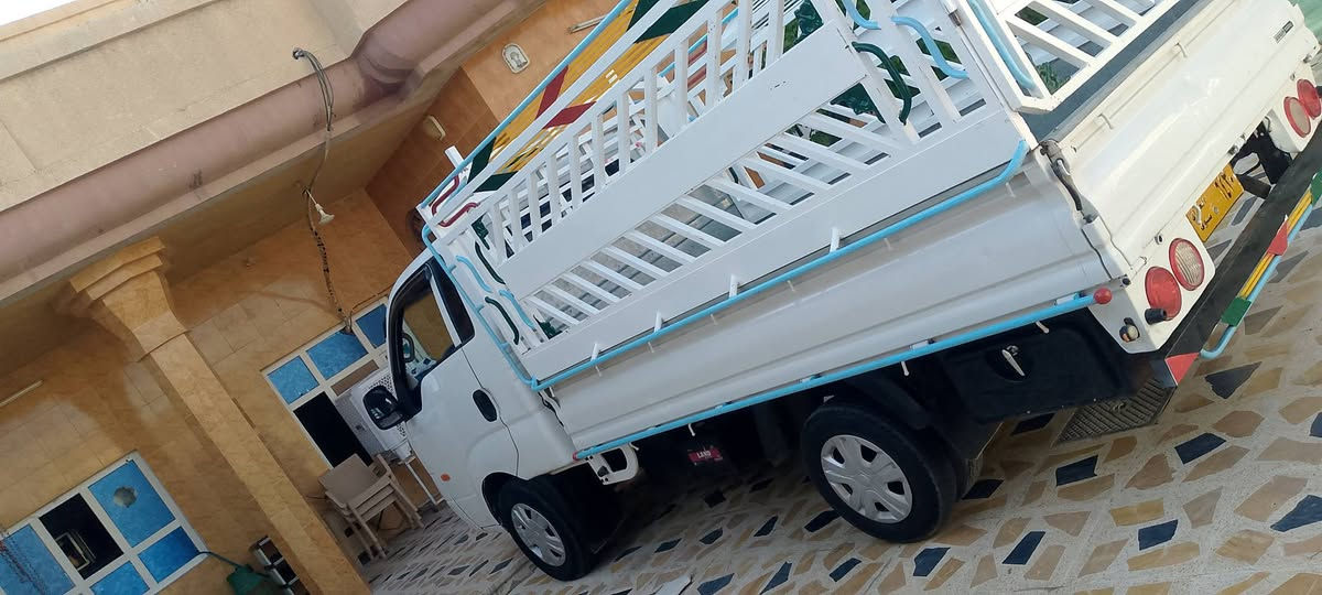 کیا مکینە ۳۰۰۰سوپار کاورە گیر تومتیک مودیل۲۰۱۱رقم دووبارە سیارەکا زور باکە  سعر٦٨ورقە و مجالیکی  کام  شوێن خبات رقم *********** أربيل, العراق
