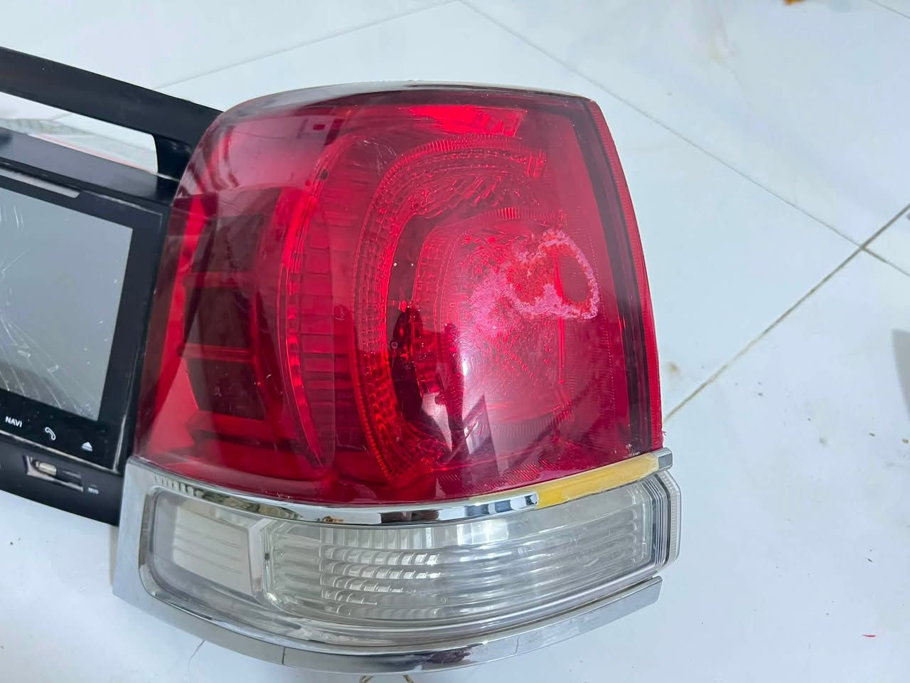 يا الله زوج بگ لايتات جكسارة موديل 10 + مسجل شاشة للبيع الغراض بلاديات مال شركة الشراي يتصل واتساب ***********
