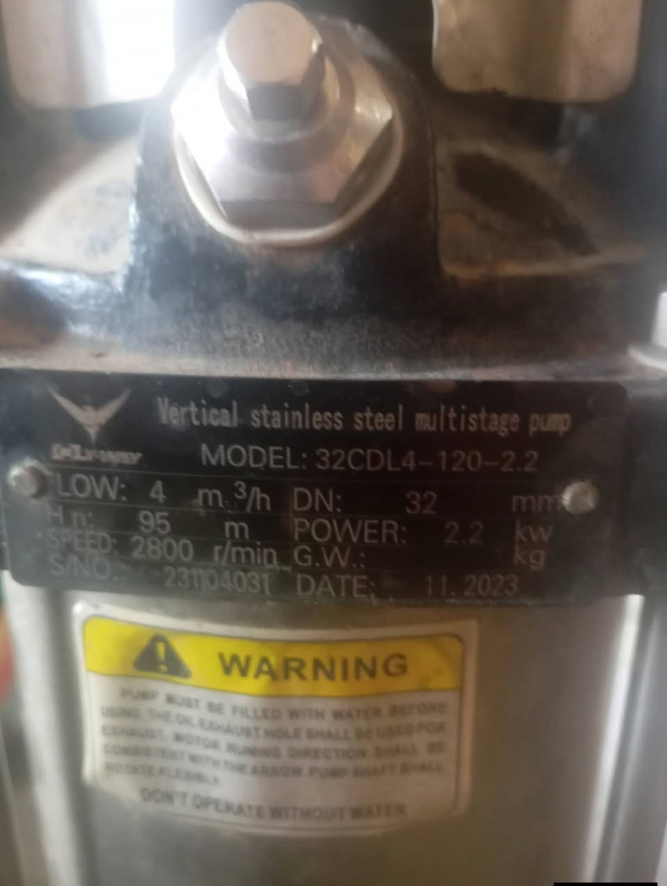 غراظ للبيع البانزين ب١٠٠ قفل شغال بس متروك وياه صونده ٢٥ متر  الكهرباء ٢٢٥  قفل شغال بس موياه صونده البطل شغال عوزه صالنصه بس ب٢٢٥ قفل بماني الانتصار قرب الحسينيه مال الراشديه ***********
