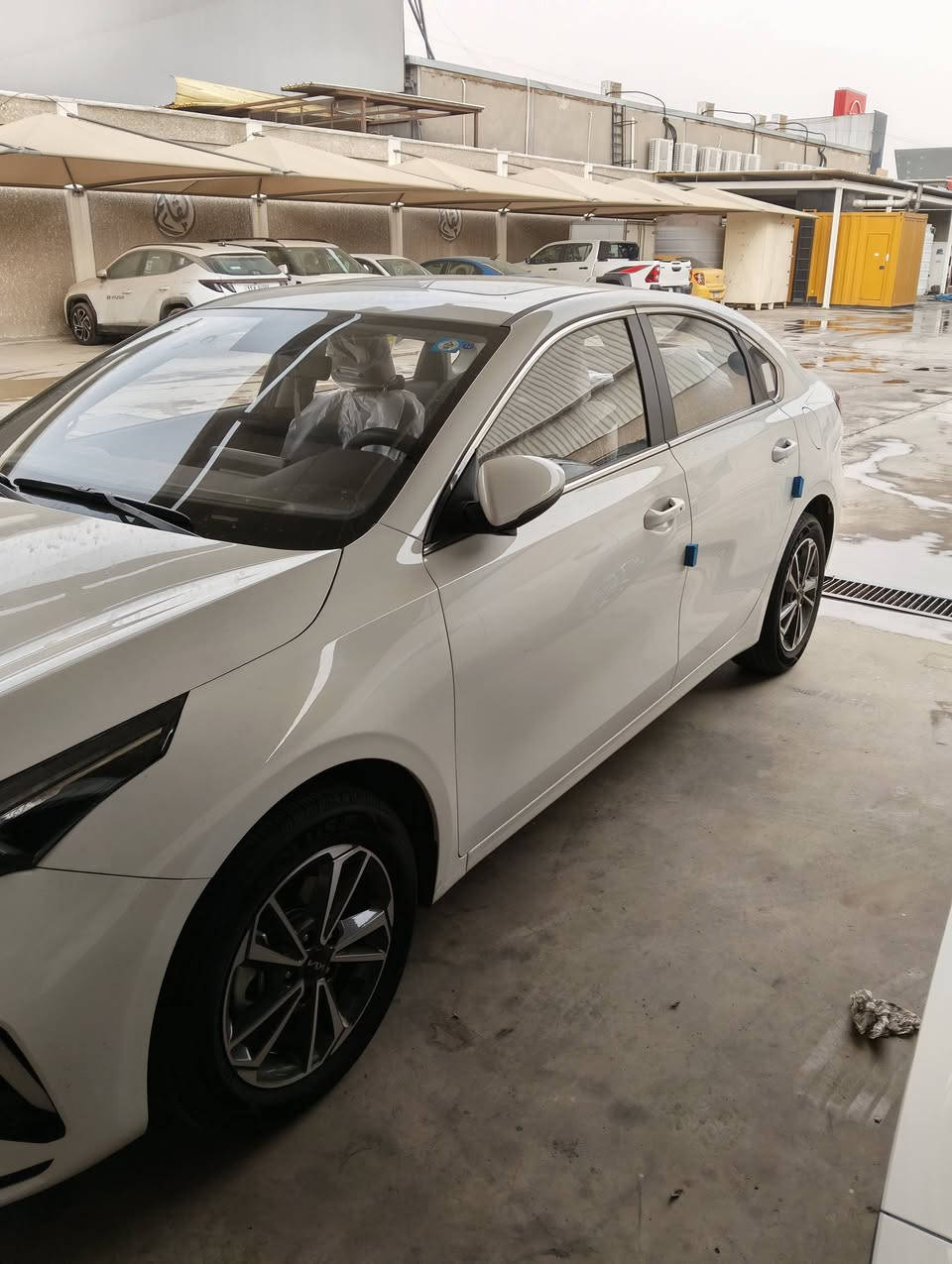 سلام عليكم
K3 موديل 24 ماشيه 4000
رقم بغداد مكفوله كفاله عامه 
سعر على خاص او 
رقم تلفون ***********
