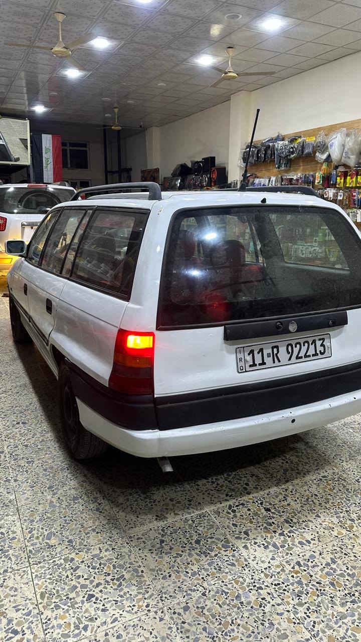 استرا للبيع رقم بغداد دولي رفيع تخم اطارات جديد محرك 16جديد شدينا كهربائيات كلها جديده لايت زيلون وشاشه اندرويد قفل مركزي سعر 45 ولي مجال *********** كركوك, العراق
