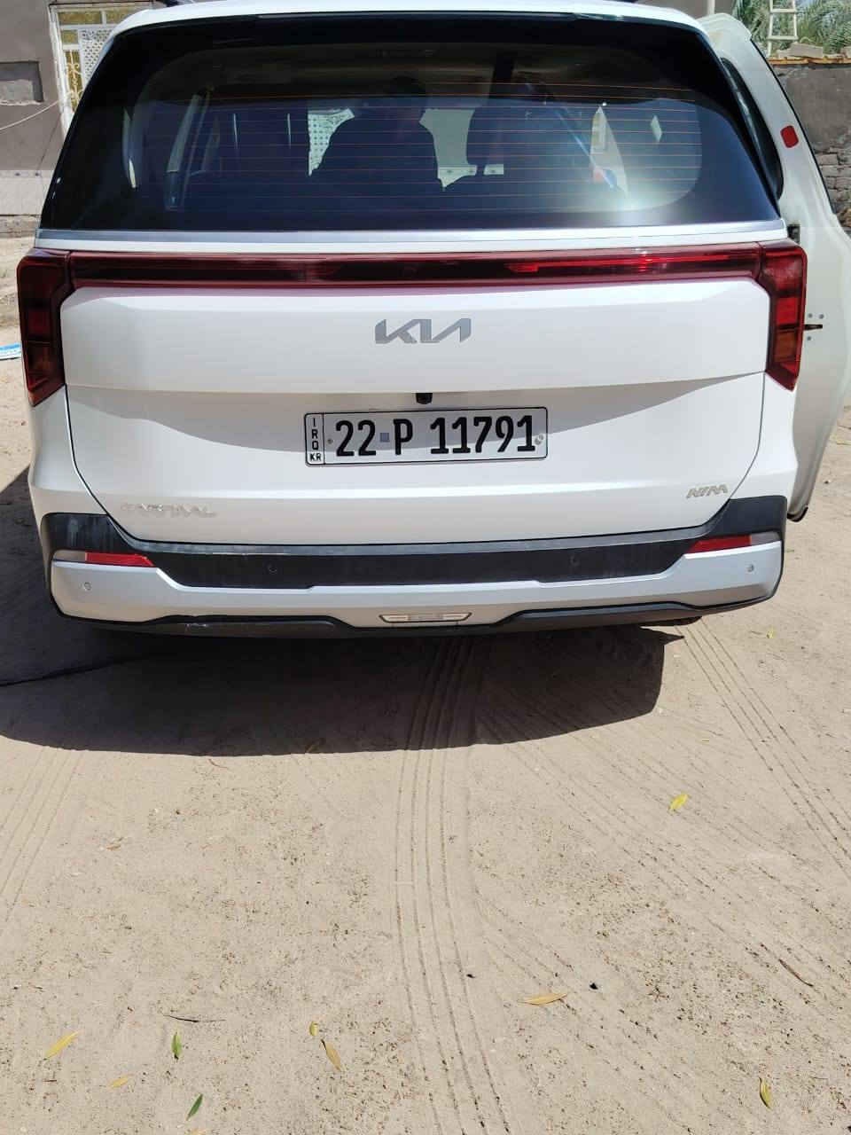 سلام عليكم 
مكلف بالنشر 
كيا كرينفال للبيع
موديل 2025 خليجي مكفولة كفالة عامة 
ماشية 14الف كيلو متر
السعر 340 وبيها مجال للجاد
فول مواصفات واحد على واحد التفاصيل بالصور. 
مكينة 6 سلندر
7راكب
الوكالة كاملة مداور ثاني يوم
المكان: الناصرية--سوق الشيوخ

 للتواصل: ***********
