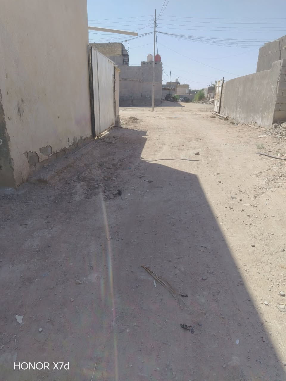 سلام عليكم قطعه أرض البيع مساحة١٠٠ متر سند ٢٥ تحول بسم المشتري العنوان كربلاء طريق بغداد عامود ٥٢ وتنزل ٢كيلو تبليط خدمات ماء كهرباء مولد شارع سعر٢٠ لا عندك مراوس هم راوسك بسياره عاد ستفسار عل رقم ***********
