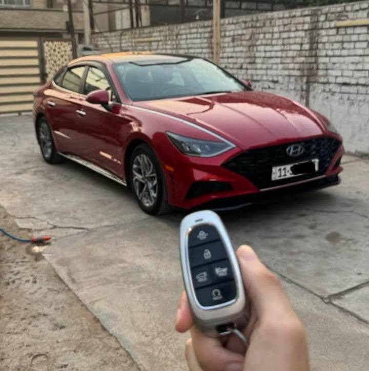 سوناتا 2020
وارد امريكي حادث خلفي خفيف 

رقم بغداد 

ماشيه ١٠٠ km

المواصفات : 
.لايت امامي 4 عدسات 
.مكينه ٢٥٠٠ 
.خمس كامرات 360 درجة 
.رادارات 360 درجة 
.كراسي كهرباء امامي  
.كراسي + (تدفئه 
.رادار مانع تصادم 
. رادارت جانبية ( تحذير النقطة العمياء ) 
. شاشة وسطية اكبر حجم 
. هاندبريك كهرباء 
. تحكم ستيرن جهتين 
.جنطة كهرباء ذكيه عند الاقتراب تفتح
. عدادات ديجتال 
. اضاءة امامية ليد 
. اضاءة امامية زينون 
. اضاءة خلفية ليد 
. تشغيل عن بعد
. تحديد سرعه 
. تحديد مسار
. سماعات نظام Bose
. شاحن لاسلكي ( wireless ) 
.مساحات اوتو ويا المطر تشتغل وحدها

المكان بغداد الكرخ 
السعر ١٧٠
***********
