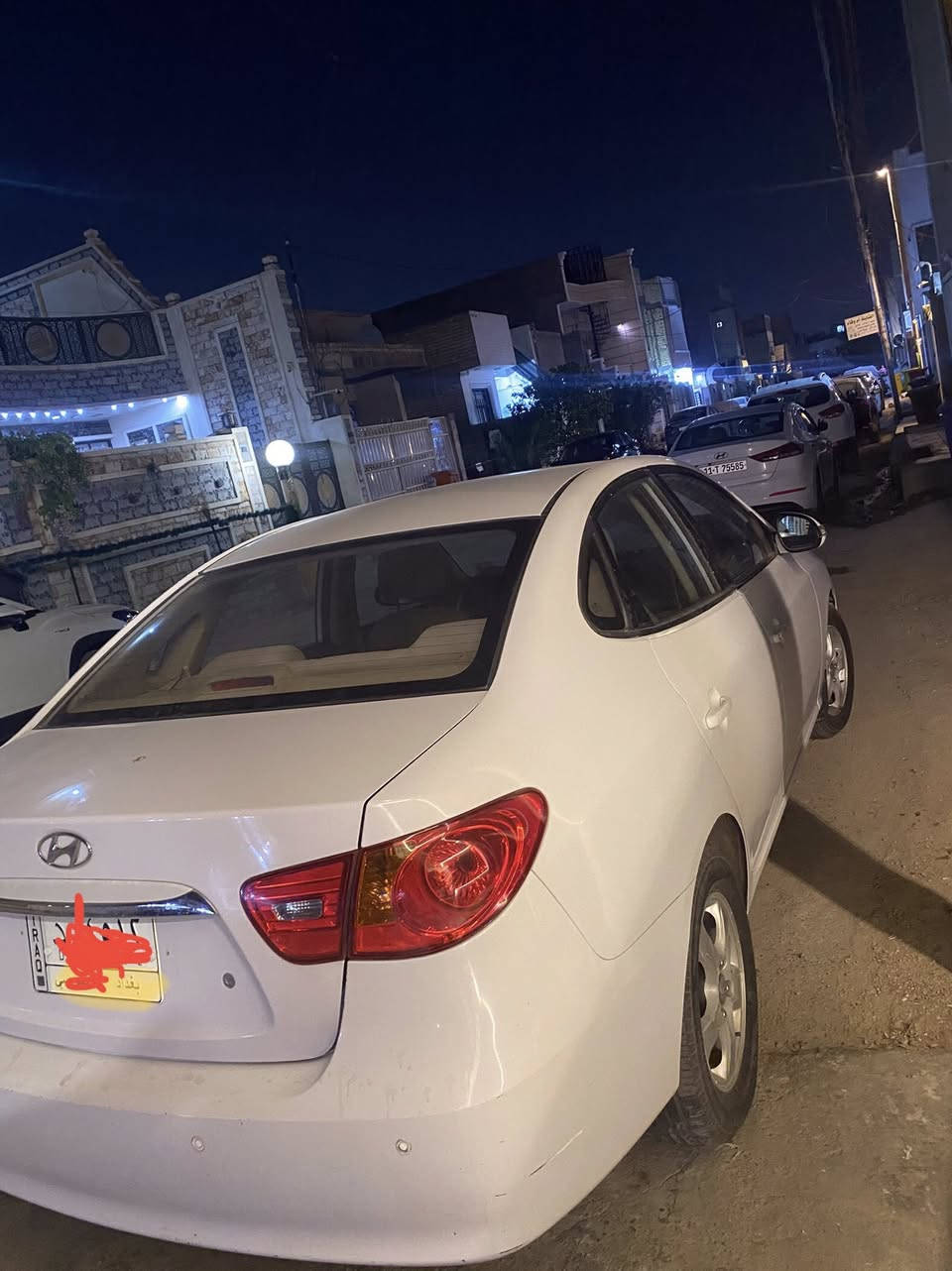 السلام عليكم ورحمة اللّٰه وبركاته للبيع سيارة نوع هونداي النترا ٢٠١١ خليجي شركة العامة للسيارات محرك ٢٠٠٠ تبريد ثلج كهربائيات كلهة تمام سياره نضيفه وجديده اشاير بلمري ويل كب سيارة مال جناي بيهة تبديل باب خلفي صوره حادث موجوده رقم بغداد  رايدهة ١١٨.  وبيه مجال للطيبين ***********/تصال
