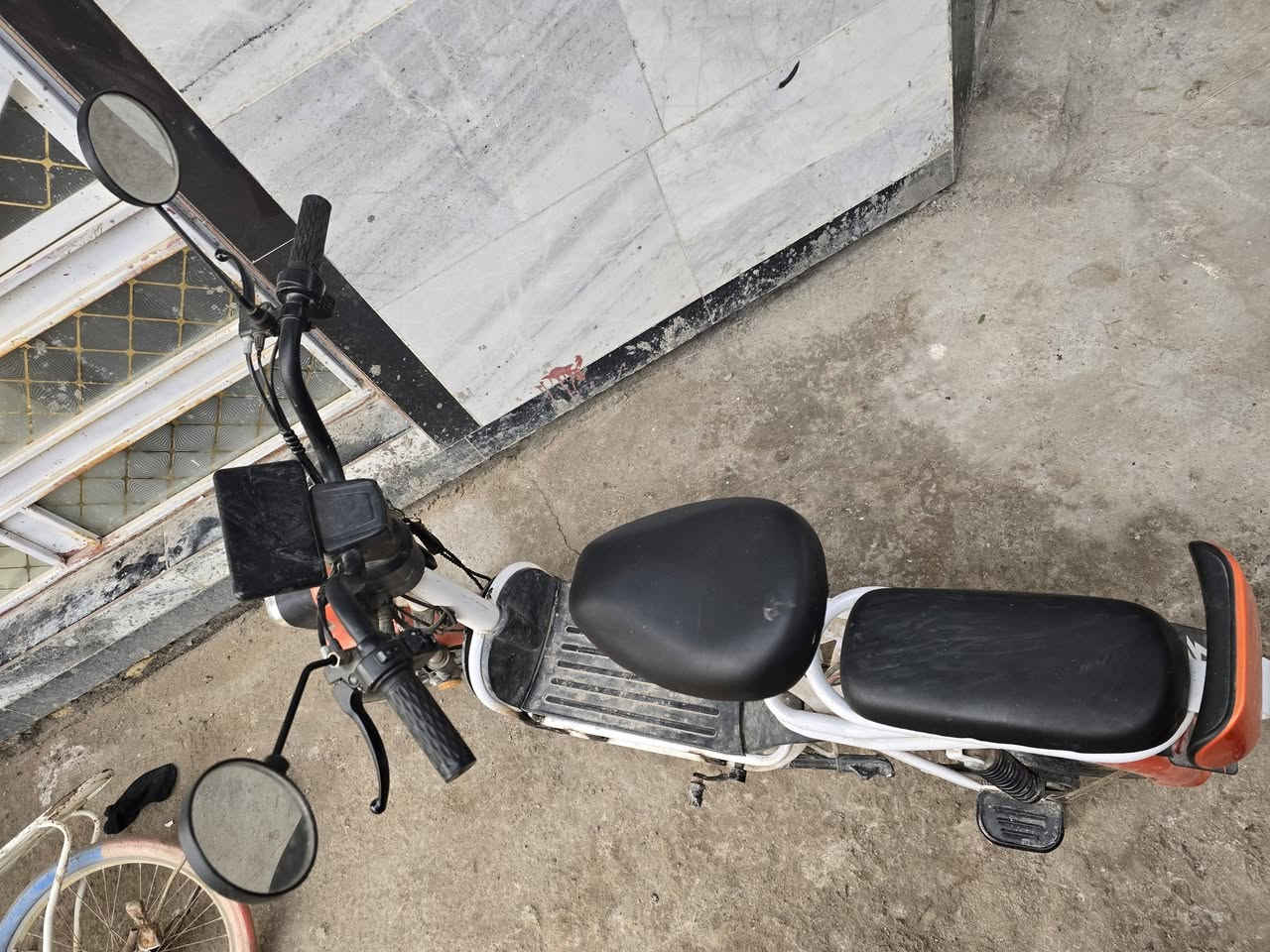 السلام عليكم دراجه شحن للببيع السعر 250 وبيه مجال ***********/***********
