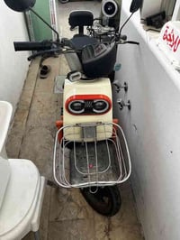 دراجه شحن للبيع شغاله مابيه اي عطل ولاداخله مصلح فقط بنجر وسويته ولهور...