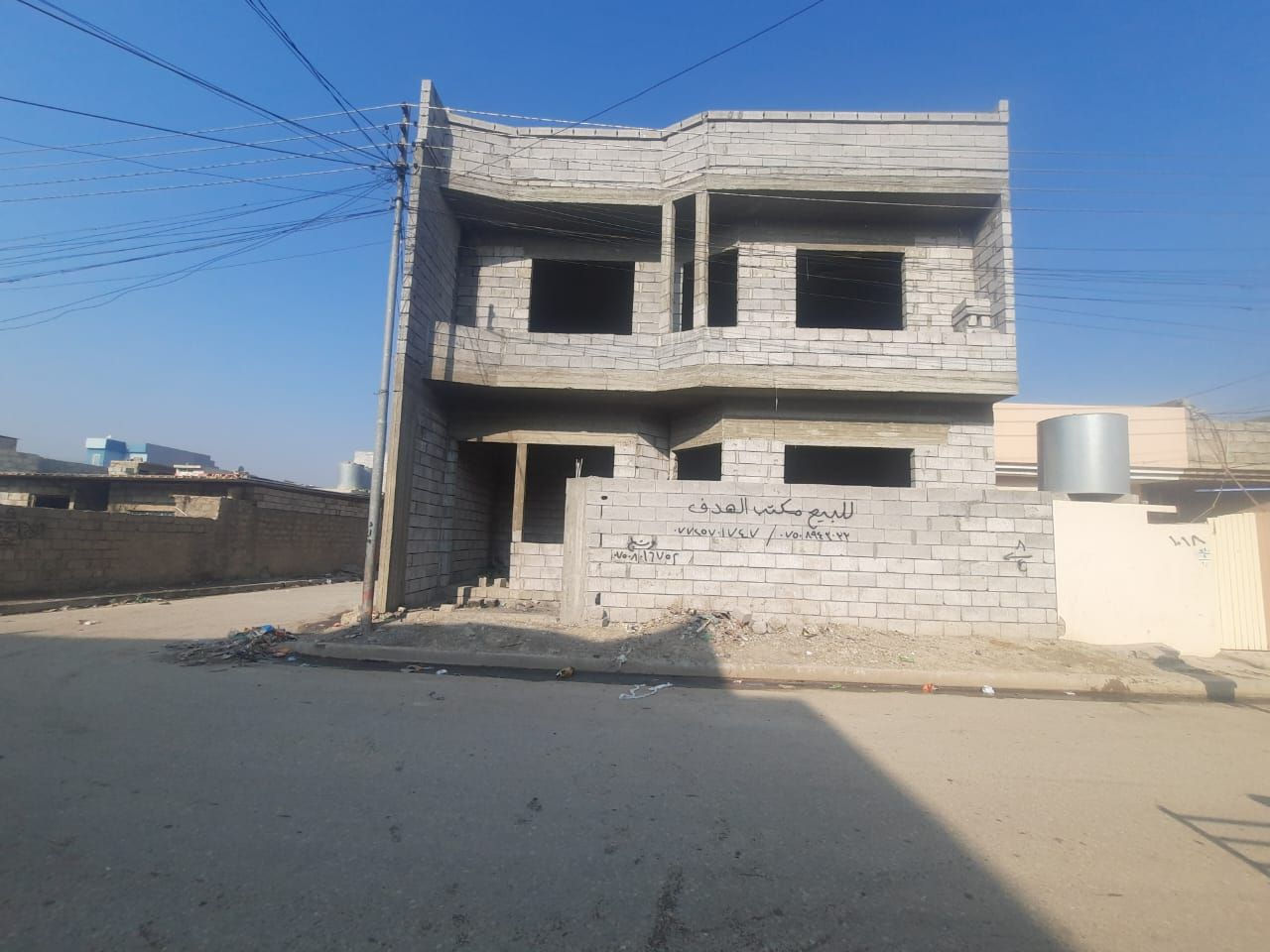 💥 للبيع هيكل ركن مربع مساحة 100م  طابقين – حي السماح/التسعين قرب مدرسة صُنّاع الحياة 💥
📜 سند طابو جديد – شرط التحويل

،،،،،،السعر 77 مليون ،،،،،،،،

المواصفات:
🔹 الطابق الأرضي: غرفة نوم + استقبال + هول + مطبخ + صحيات (بمساحات واسعة ومرتبة)
🔹 الطابق الثاني: 3 غرف نوم + هول + صحيات

🏠 تصميم عصري وهيكل مرتب مناسب للسكن العائلي

📞 للاستفسار والاتصال: ***********
