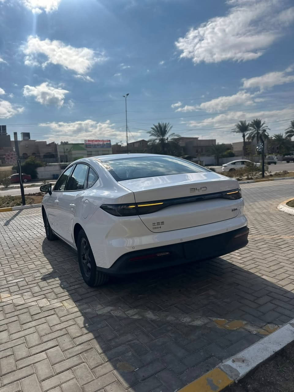 بي واي دي سيل 5 2025 نسخة 2100k بلتفويلة 65لتر داخل ابيض زيرو صفر شركة السعر كلش حلو  مرقم مرقم جاهز من كلشي وكامل غراضها وياها ***********
