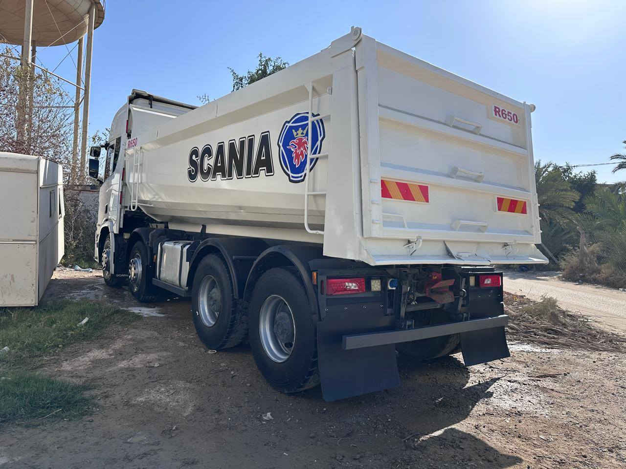 اللهم صلي على محمد وآل محمد 

للبيع سكانيه موديل 2019 الشهر 7 
عقرب قلاب بلادي مكفوله كفاله عامه من الصبغ قماره و شاصي بدون صبغ 
 مكينه V8 انجكتر حجم 650
السياره كلها ع البلاد نظيفه جداا 
منفيس دخول جديد بموديلها داخله عليها مقطوره تسجل كبل قاطره ومقطوره 

السعر 825$ ثمانيه و ربع 
العنوان النجف 
لستفسار الاتصال ***********
