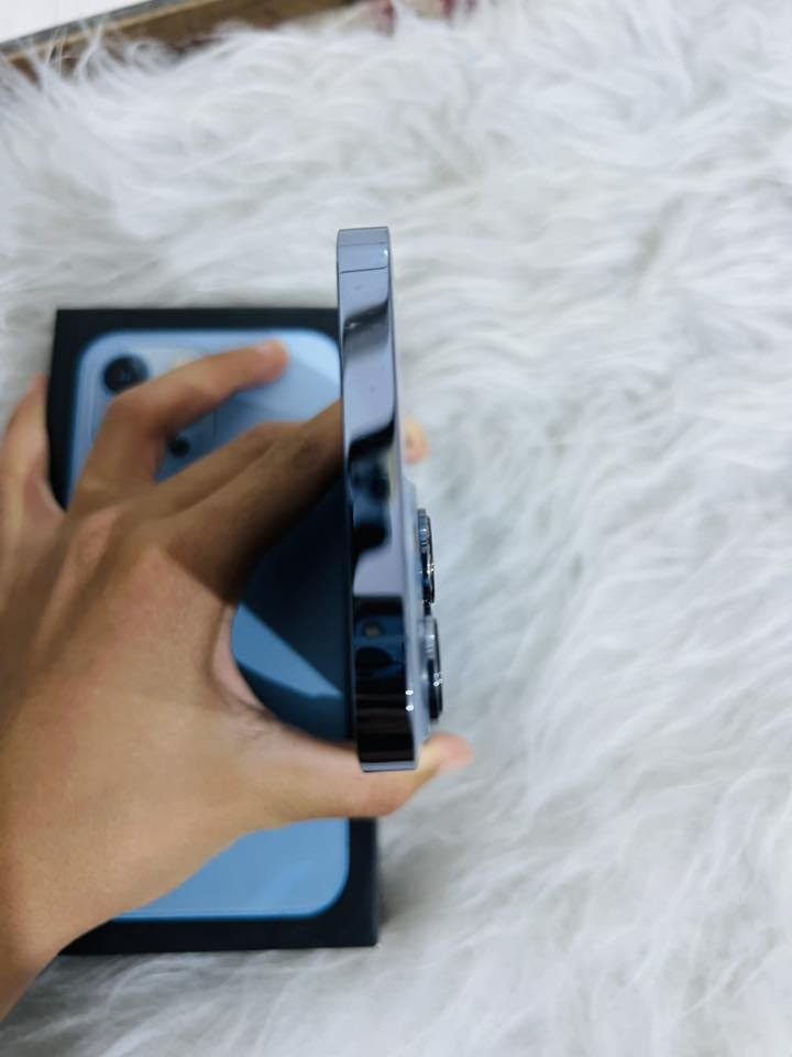 سلام عليكم أيفون ‏13برو ماكس ‏ باللون المميز البحري ذاكر 256 بطارية 91 بلادي غير محفزه وتر بروف كفالة العام الفحص ما يعجبك الجهاز أخو الجديد المعنى كامل ملحقات نظافة 100% 100 لون جدا مميز مكان الناصرية المركز
￼***********
