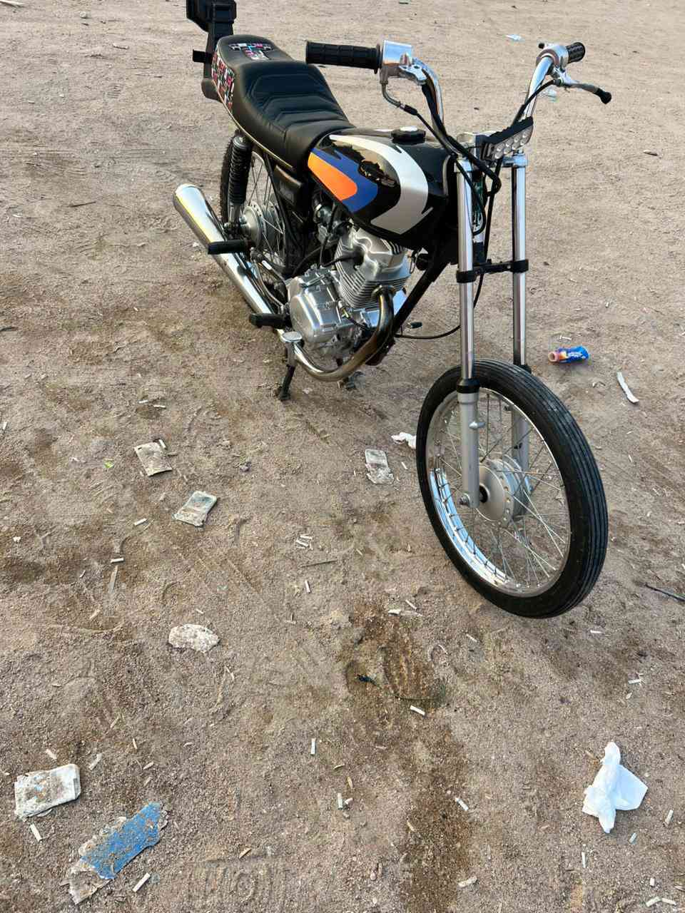 ايراني  البيع بلاديه دراجه مو تعمير 
دراجه حلوه ونضيفه كله بلاديه مكان دراجه زبير 
سعر 575 وبيه مجال غليل رقمي ***********شراي يتصل وبخدمته
