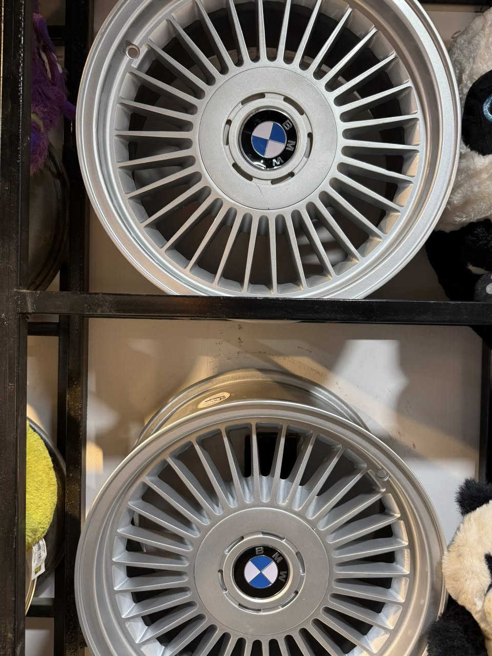 ويل كب شعاع بي إم أصلي حجم 16 
 •البيع ومراوس 
 • يوجد توصيل الجميع المحافضات 
📍 المكان: بغداد – حي العامل – شارع 7 نيسان
📞 للتواصل:
***********
0789600006
