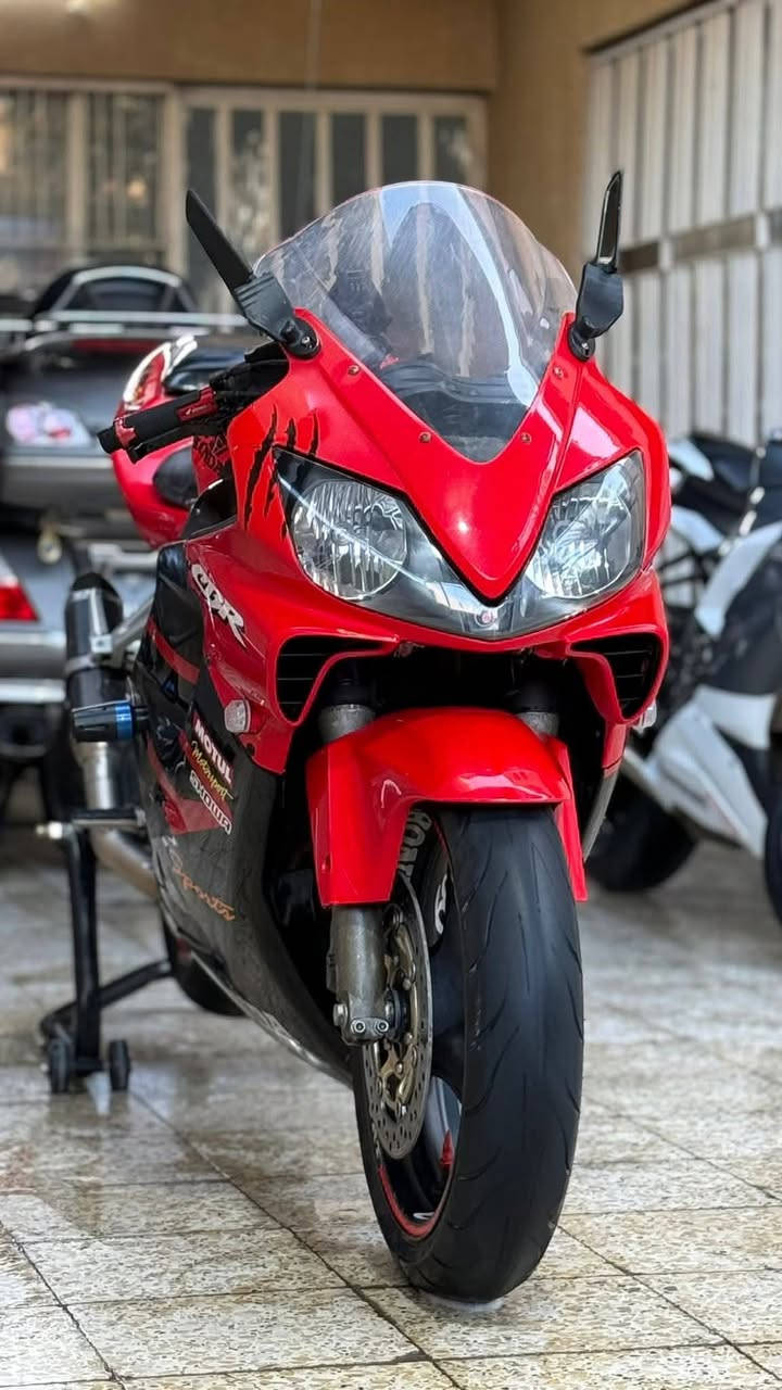 معرض  لدراجات الناريه اليابانيه 🇯🇵
هونده F4i 600 موديل 2004 دراجه بسعر مناسب 

ماشيه 53 الف كفاله كير محرك نظافه كفرات كدامكم 

كلشي موضح بلفيديو وكلشي بسعرها دراجه بدون رقم بدون كمرك

السعر 25 ورقه بي مجال بسيط 

لاستفسار وتواصل واتساب  ***********
