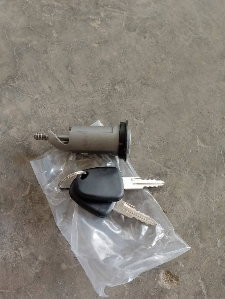 السلام عليكم للبيع اغراض دايو اسبرو كلمن وسعره العنوان بابل المسيب الشارع العام تقاطع كربلاء بغداد الاتصال على الرقم التالي ***********
