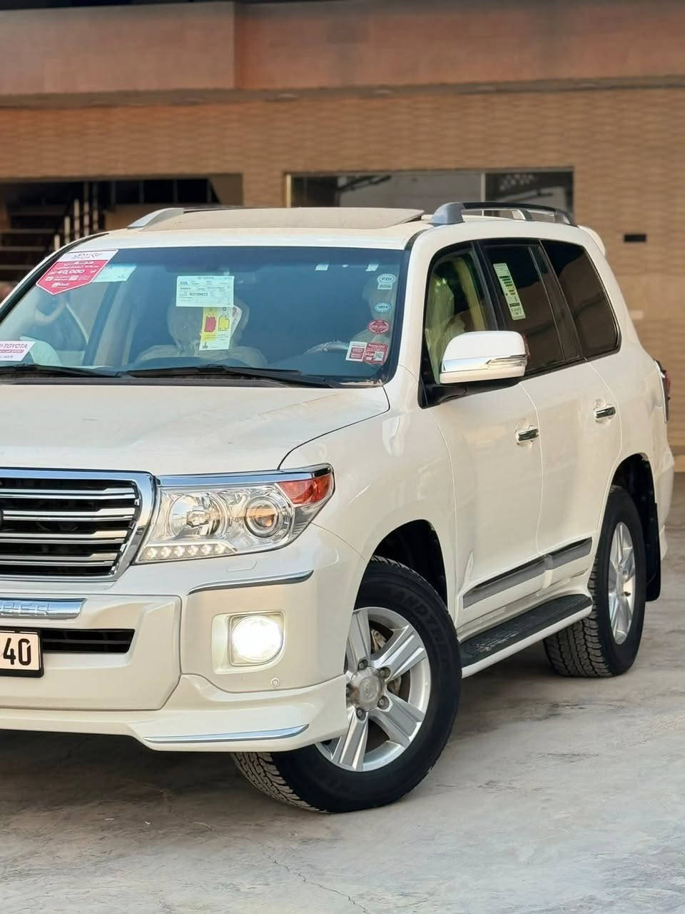 الحسن لتجاره السيارات 

العنوان واسط الزبيدية 

تيوتا لاند كروز 2014
رقم أربيل 

8 ايرباك كشنات جلد 
كهرباء كشنات 
حساس امامي خلفي 
كأمره خلفيه 
مري شفط 
بصمه - فتحه سقف 

ماشيه 139 ألف 

كلش جديده 
السعر 370$ 
***********

