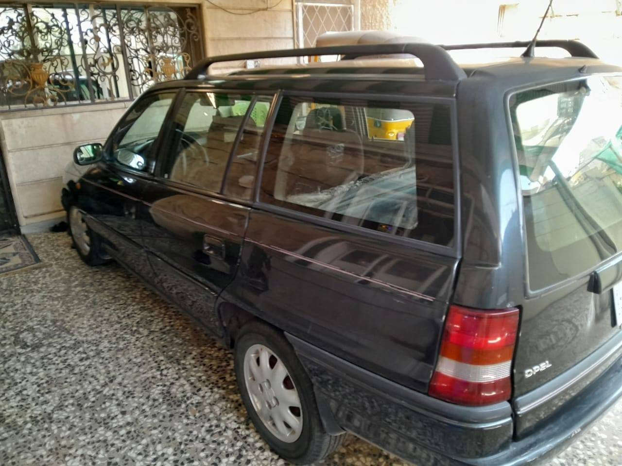 سلام عليكم 
مكلف بل نشر 
اوبل للبيع
سعر 42
رقم بغداد دولي
موديل ٩٨
محرك ٢٠٠٠
تبريد 
شاشه تاب 
بدون حادث
محرك كير كهربائيّات مكفوله
تخم تاير بدون خياس ترايها كلش حلو 
مكان سيارة  بغداد الاعظميه رقم صاحب ‏‪***********‬‏
