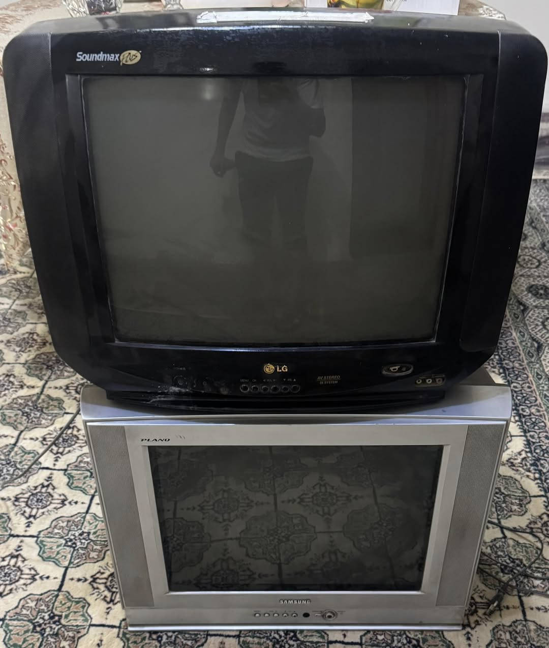السلام عليكم عندي هذني التلفزيونات حجم كبير واحد سامسونج والثاني ال جي شغالات شرط الفحص للبيع السامسونج شاشه فلاترون اقتصادي بالطاقه . قيم باليرضي الله.. مكاني نجف


**إذا كنت صاحب هذا الإعلان وتريد حذفه لأي سبب، رجاءا أرسل رسالة إلى الدعم الفني**