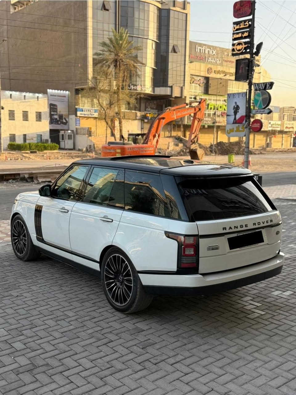 سلام عليكم

رانج روفر ڤوك موديل 2014
خليجي اوتوبايوكرافي 8 سلندر
ماشيه 85 رقم بغداد 
هزه ورقم جديد فول مواصفات
مكاني بغداد/زيونه
***********
