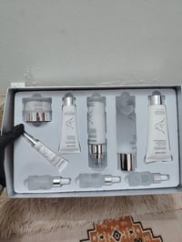 كوريه اصلية • عناية بالبشرة • سيروم