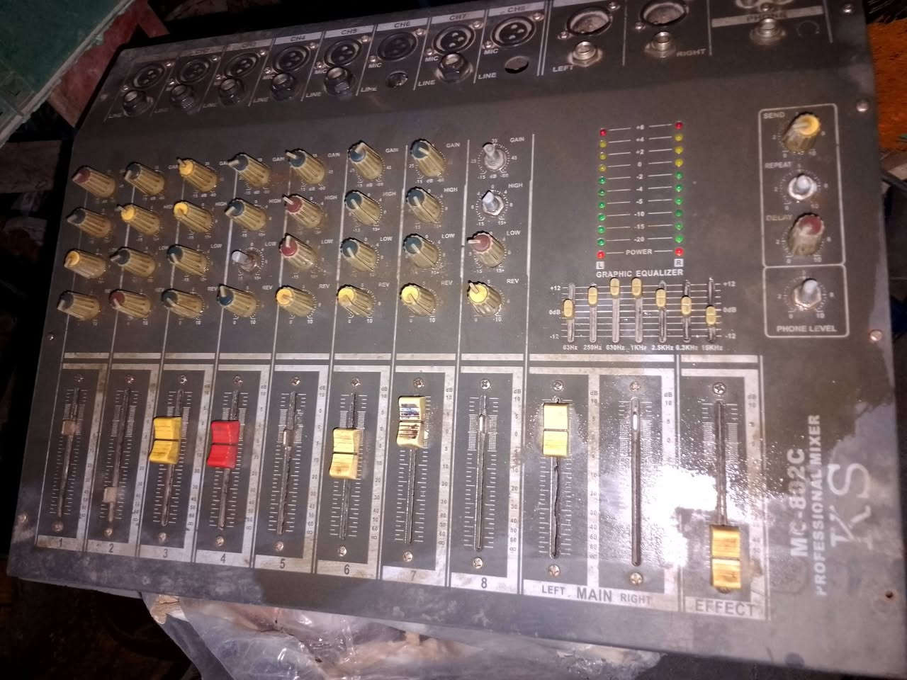 مكسرات مع السماعات 
2/2
 ب 400


**إذا كنت صاحب هذا الإعلان وتريد حذفه لأي سبب، رجاءا أرسل رسالة إلى الدعم الفني**