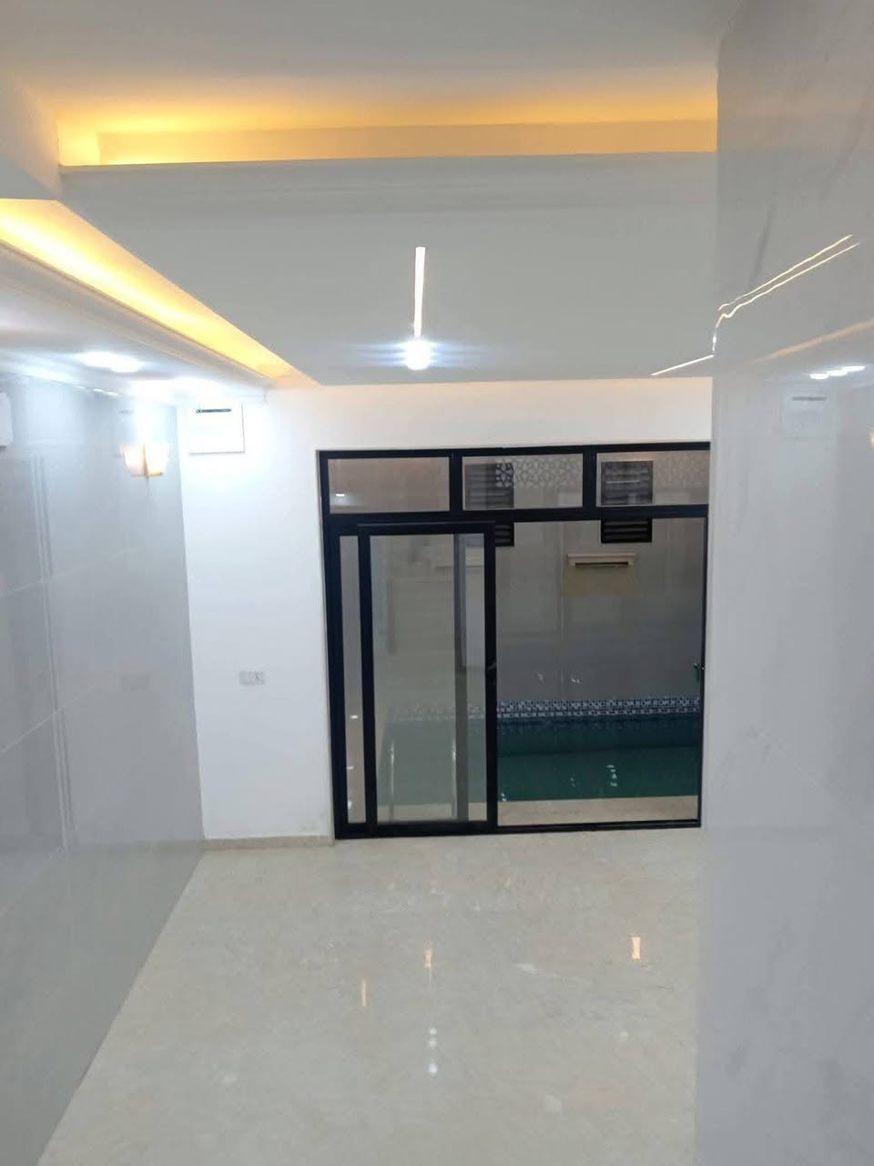 ‏‎‏‎دار  للبيع او المراوس النجف الاشرف
حي الجامعة
مساحه الدار  ٢٠٠ م 
شارع ١٥ موقع ممتاز 
طابقين بناء جديد vip
خلف المدينه المائيه

‏‎  للاستفسار مراجعة مكتب العطاء للوساطه العقاريه في حي الجامعه سايدين سلام-جامعه 
مقابل مجمع زيد و حسن

او الاتصال 
‏‎*********** (يتوفر واتساب)
