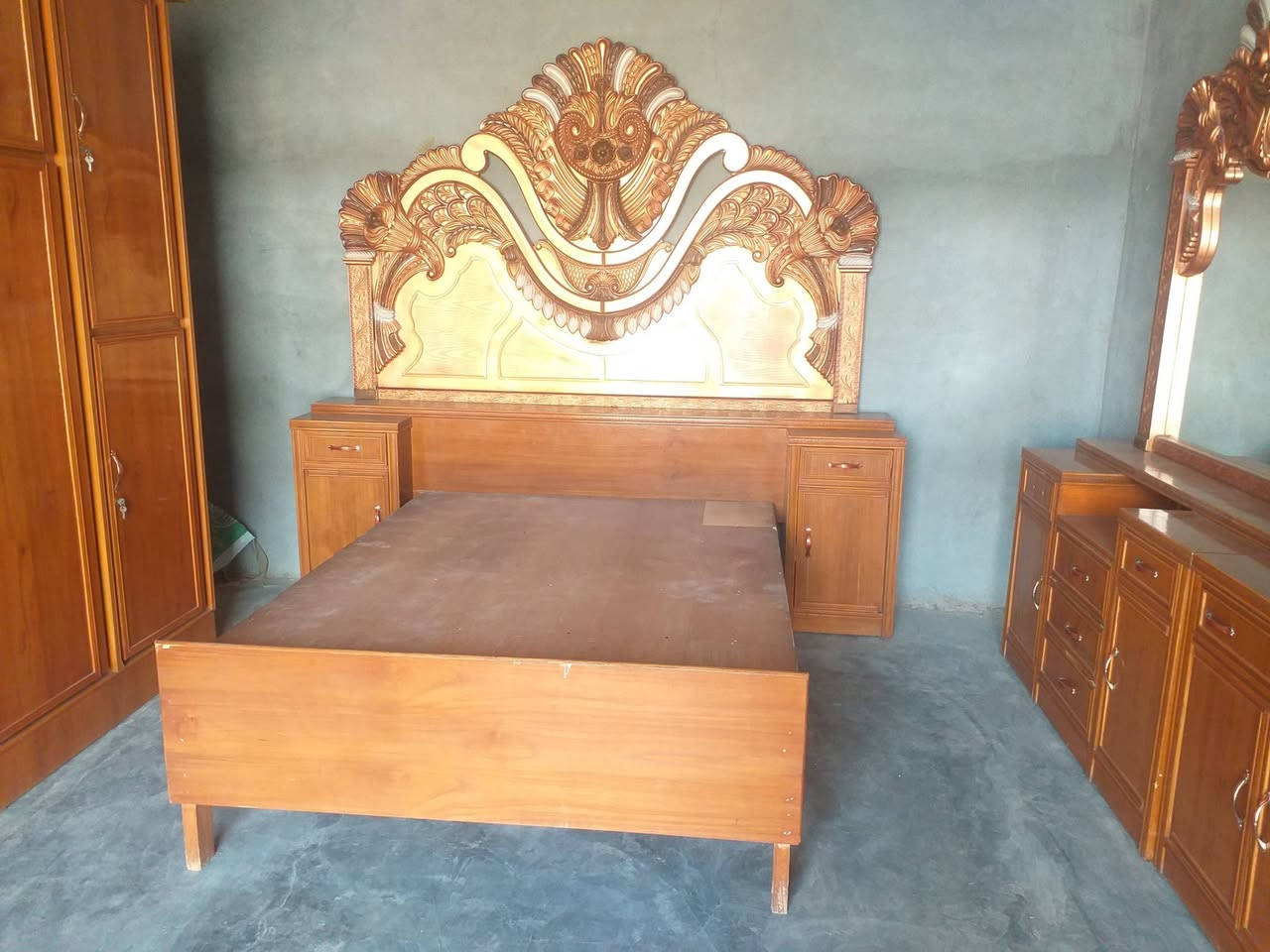 غرفه نوم للبيع للإستفسار علا هذا الرقم ***********او يجي خاص
