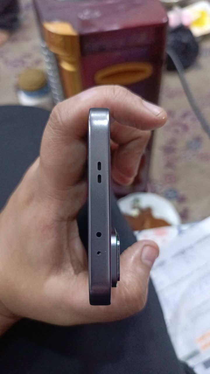 سلام عليكم جي تي 30 برو للبيع مكفول ولا مبدل بي ايشي فقط جهاز ما عندي كارتونه ولا شاحنه يعني جهاز فقط وبي طخه خفيفه بلضهر حته ما تبين لين حرام عليه اذا ما اكول سعر قفل من اخير 280 قفل عندي توصيل لجميع محافضات رقم *********** واتساب فقط مكاني بغداد مدينه صدر
