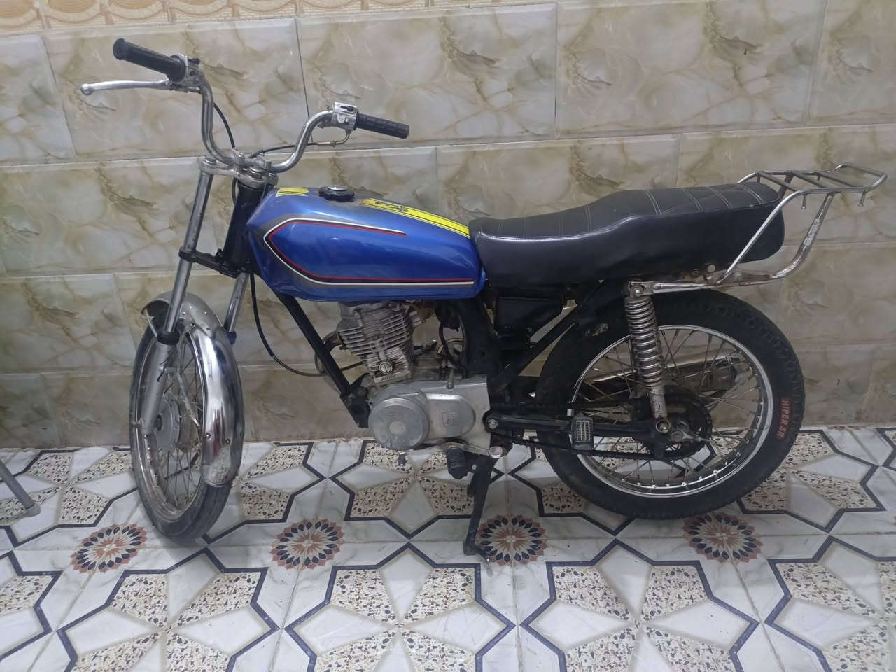 سلام عليكم دراجه للبيع بدون مكاني ميسان حي رحمه ثانيه السعر 300
وهاذه رقمي ‏‪***********‬‏
