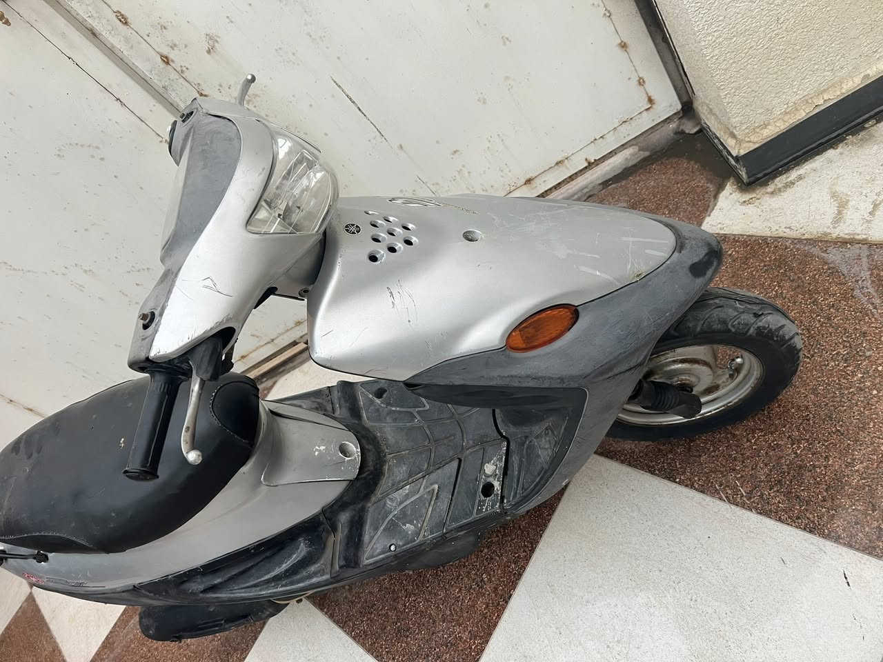 🛑🛑🛑🛑 دراجه 9 زروف للبيع  جاهزه من كلشي شلعه فول وسرعه فول ونضافه شوفت عينك ناقصهه فقط  باتري.                       .مكاني القرنه الشرش سعررررررررر مناسب ***********
