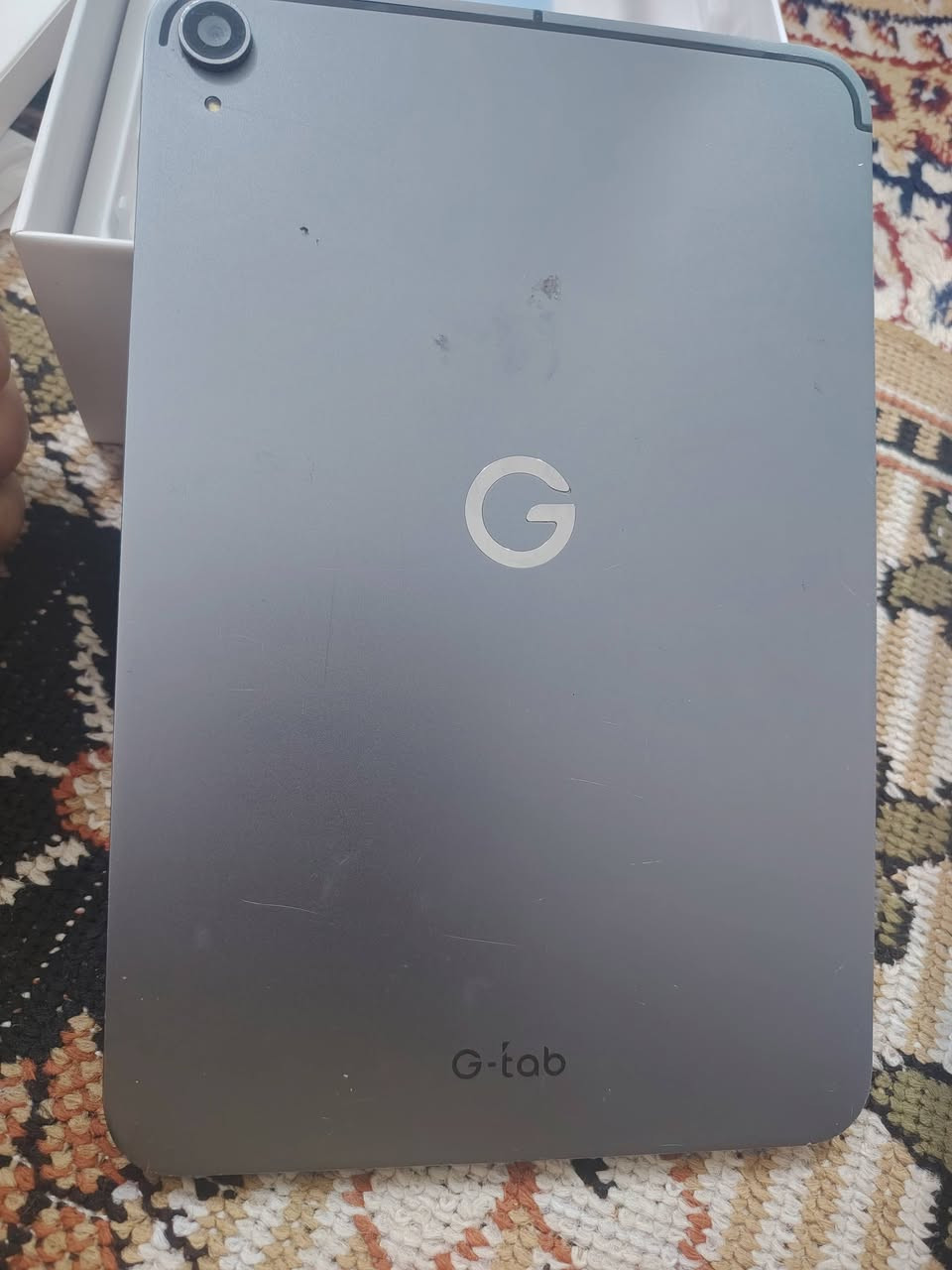 باد 11 جي تي تاب. وكع وحتركت شاشته. استخدام قليل. جهاز نظيف حيل للبيع قيم باليرضي الله.واخذه للاستفسار ***********  مدينة الصدر شارع الفلاح. ذاكرة 128.
