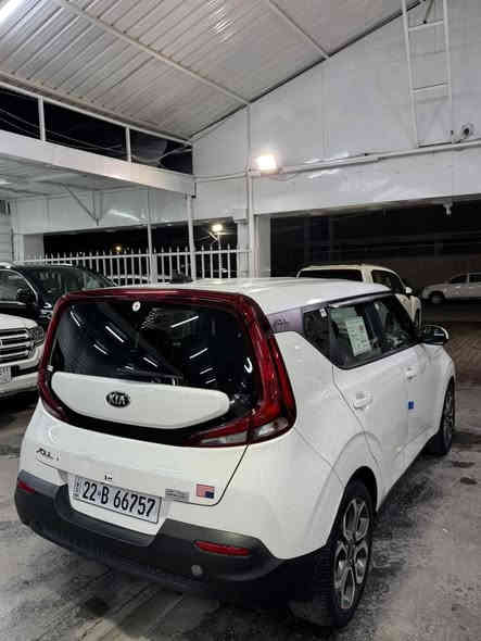 السلام عليكم
📍زبائن معرض الريان
توفر كيا صول وارد امريكي
الموديل2020
مكينه 2000
المواصفات معروفه تدفئه كشنات
الحادث قطعتين صبغ خلفي فقط
السعر 148 بيها مجال 
الاستفسار ***********
📍الموقع بغداد الكريعات(معرض الريان)
