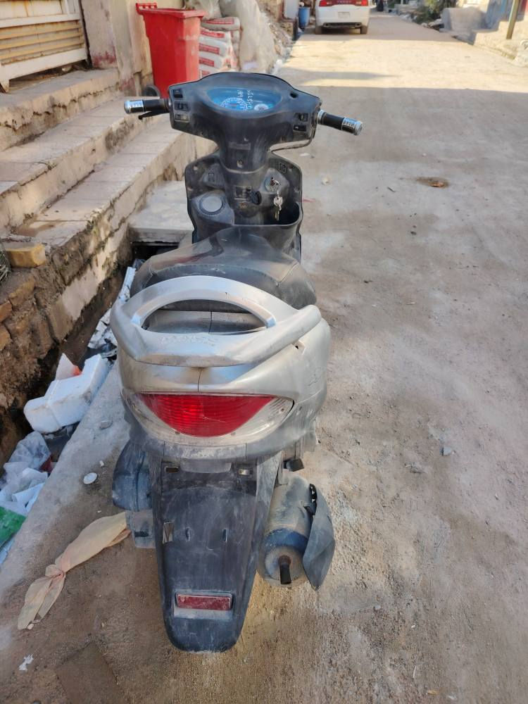 السلام عليكم
كامكو نوزل v1
للبيع
دبلات فاكسه الاماميه
مكينه ناعمه مجفته مبدل بيه بوشه وبستم اصلي مو تجاري 
ومجاي تشتغل الدراجه تطلع صوت يعني تشتغل المكينه   تخربط وتكدر تسويه يم اي فيترجي
يعني تصرف عليه ٦٠ الف او اقل  تطلع فد شي وخدميه.. 
السعر ٣٥٠ الف وبيه مجال
المكان الرفاعي
للتواصل الاتصال على الرقم
***********
