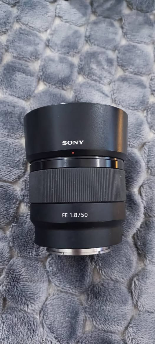 الكاميرا sony zve10كاملة مع ملحقاتها شاحن وبطارية وميكرفون استخدام سنة وحدة فقط ما داخله تصليح ولا بيها كسر
هاي العدسة   50 مواصفاتها كاملة هم جديدة استخدام قليل 
وهذا الفلاش يرهم كانون ونيكون وسوني 
عارضته ب 60


**إذا كنت صاحب هذا الإعلان وتريد حذفه لأي سبب، رجاءا أرسل رسالة إلى الدعم الفني**