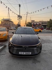 BYD دستروير05  رقم بغداد باسمي  ماشي ١٨٣٠٠km سعر ١٩،٨٠٠ كفالة عامة  ٠٧...