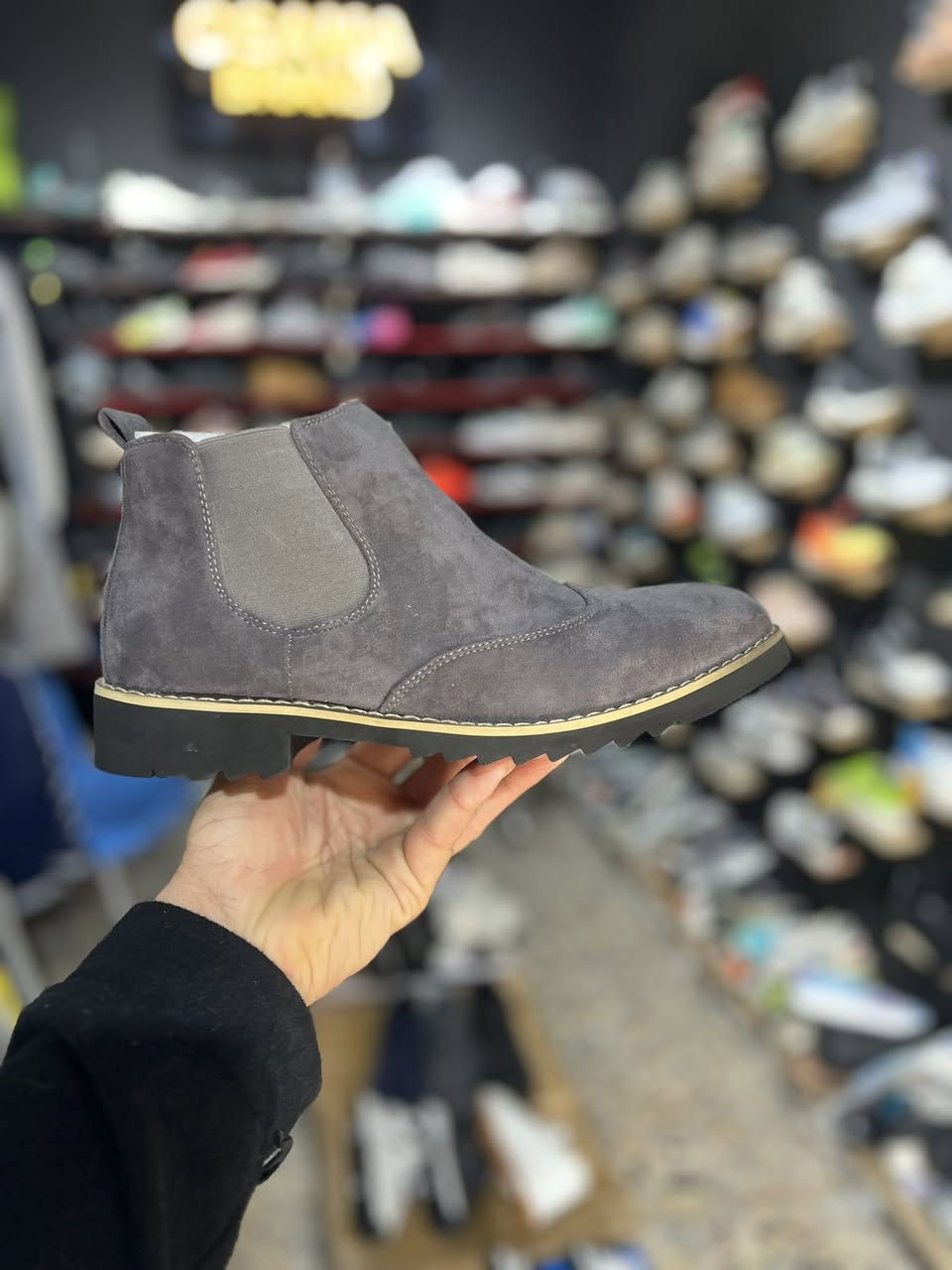 سلام عليكم عندي بوت كامل القياسات واللاون بيع بسعر مناسب مكاني بغداد ااستفسار ع خاص او اتصال ***********
