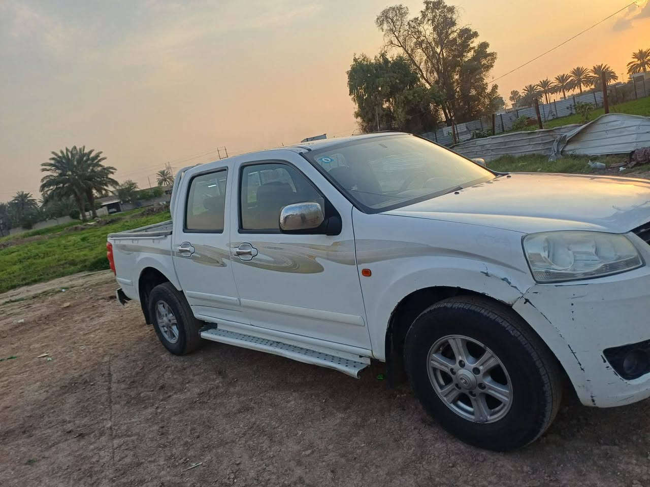 السلام عليكم للبيع كريت ويل موديل ٢٠١٤سياره كلش جديده
رقم بابل مشروع وطني 
مكينه وكير مكفولات ع وضع الشركه 
تبريد ثلج 
صدر خلفي وامامي جديد 
تخم تاير جديد
مكفوله من صبغ وبارد وتعديل بيها بخشم الجاملغ اليمنى طخه وممصلحه 
سعرها ٦٥وبيها مجال بسيط 
مكانها بغداد ناحيه الرشيد للأستفسار الاتصال ***********
