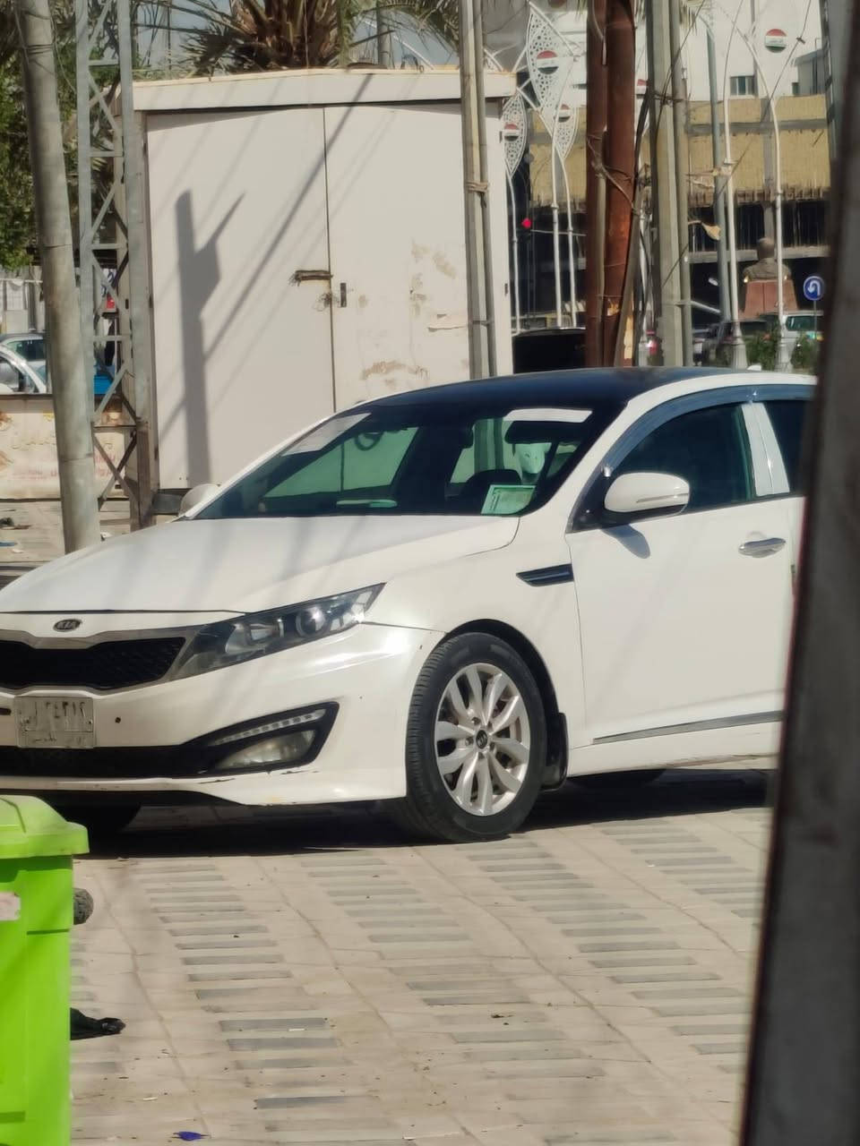 سلام عليكم 
اوبتيما ١٣ وارد أمريكي حادثها جاملغ و بنيد بدون دواخل كير و مكينه و حداديه و تبريد و كهربائيات شرط الكفاله ما نقصها شي باسمي مكاني ذي قار مركز سعرها ١٠٥ و بيها مجال  هاتف ***********
