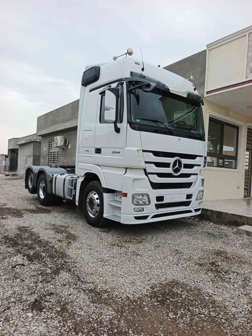 السلام عليكم للبيع ٢٠١٠ كص جديد رقم اربيل لاستفسار ***********
