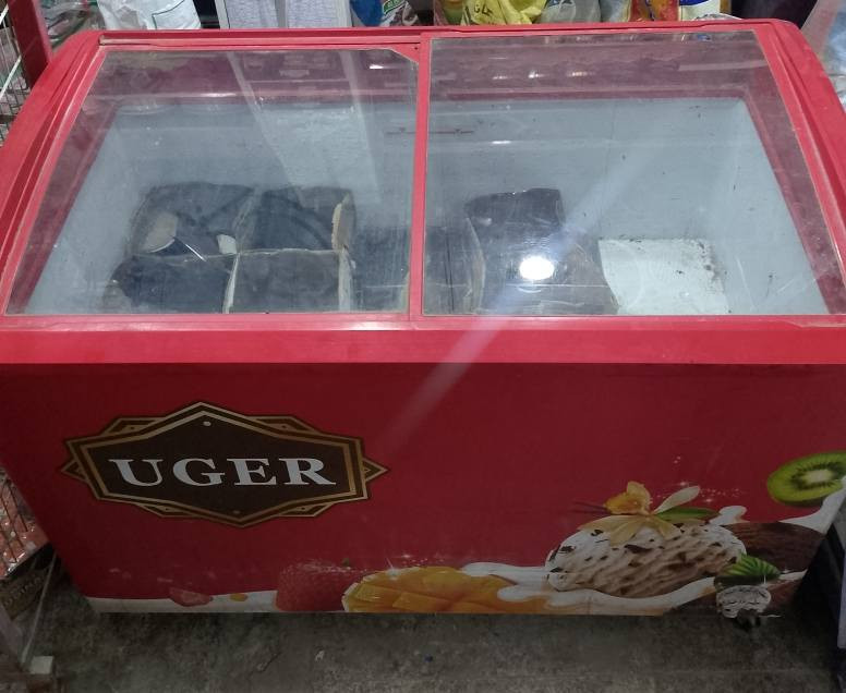 مجمده ايكور التركي نضيفه جدا تجميد فول اريدها ب 325 مكاني بغداد الدولعي ***********
