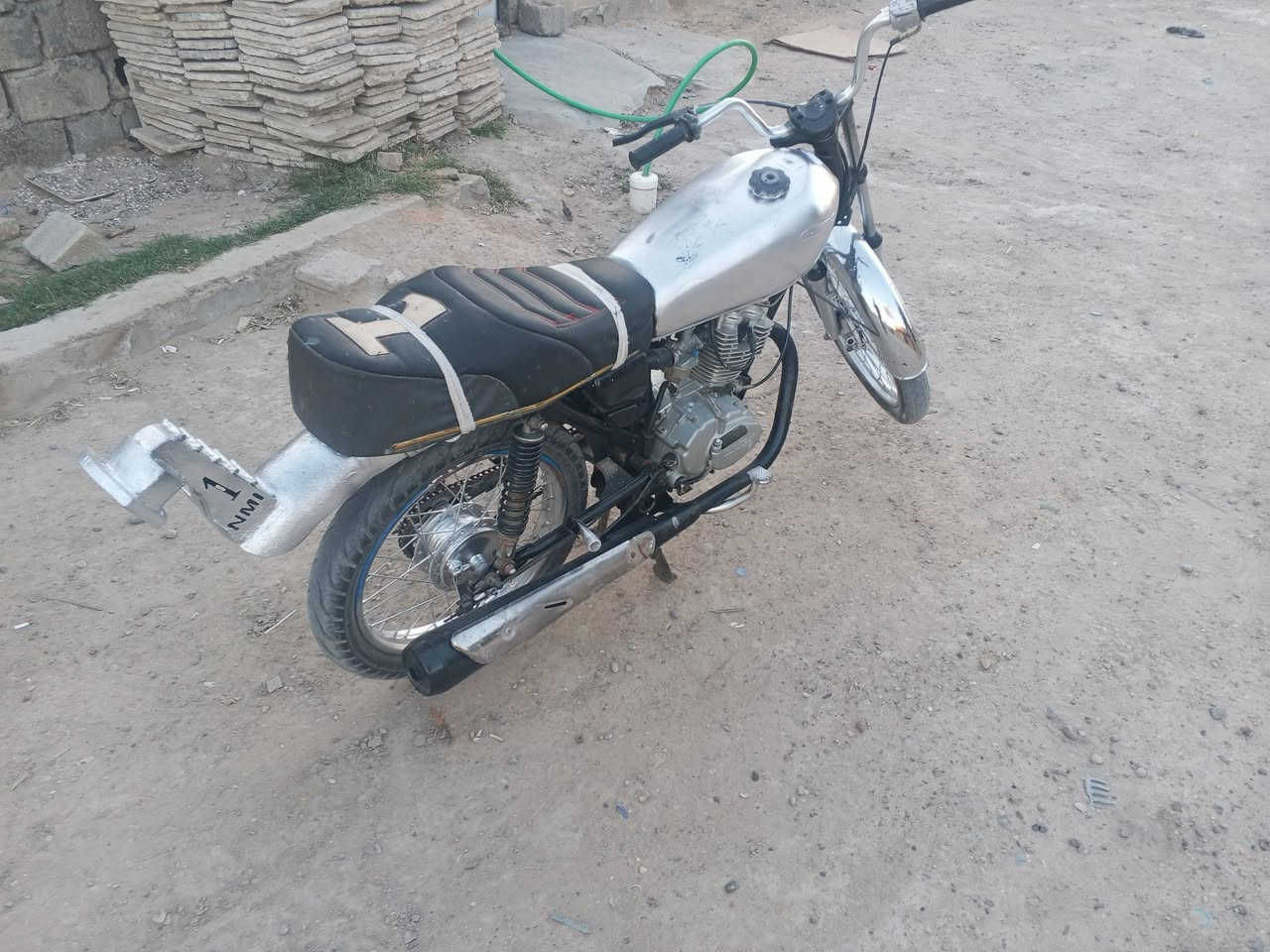 سلام عليكم حربي للبيع 300او بيها مجال مكاني ابو غريب الحصوه
***********
